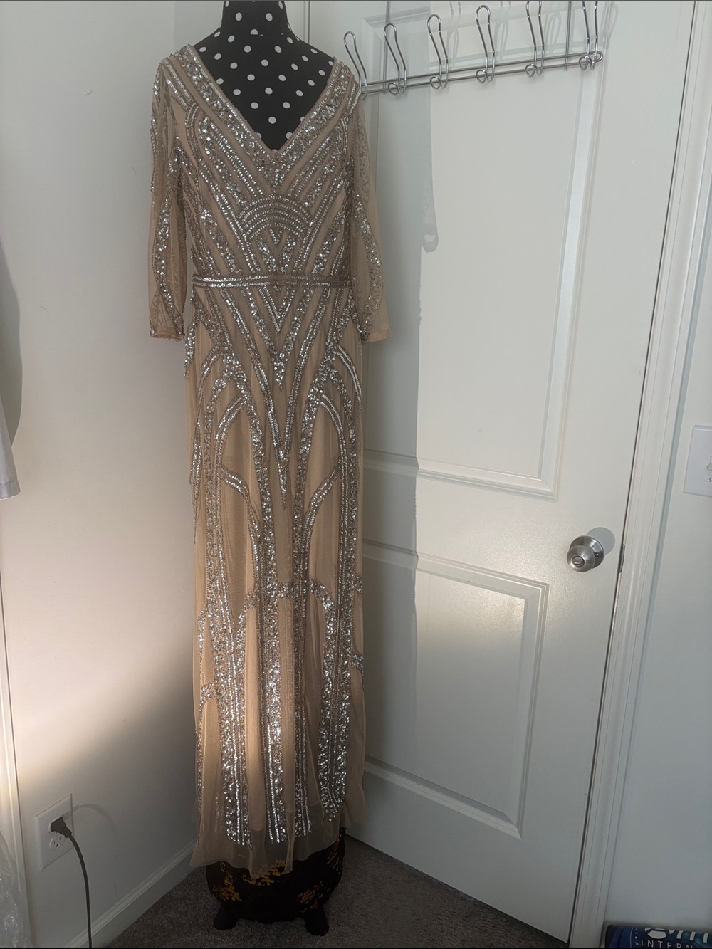 Adrianna Papell Beige Champagne Sequin Beaded V-Neck Prom Dress